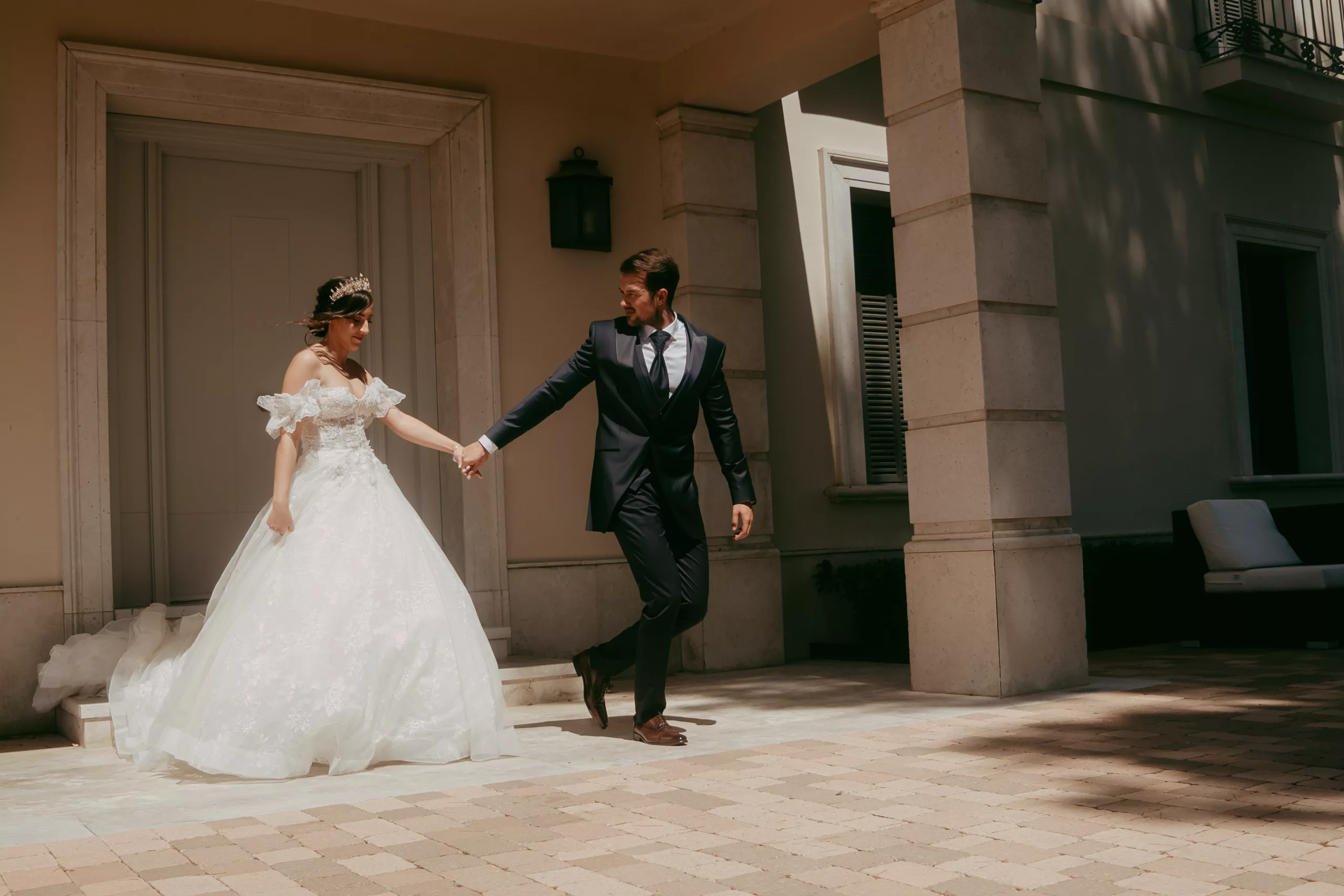 Boda con vestido de novia de princesa. 